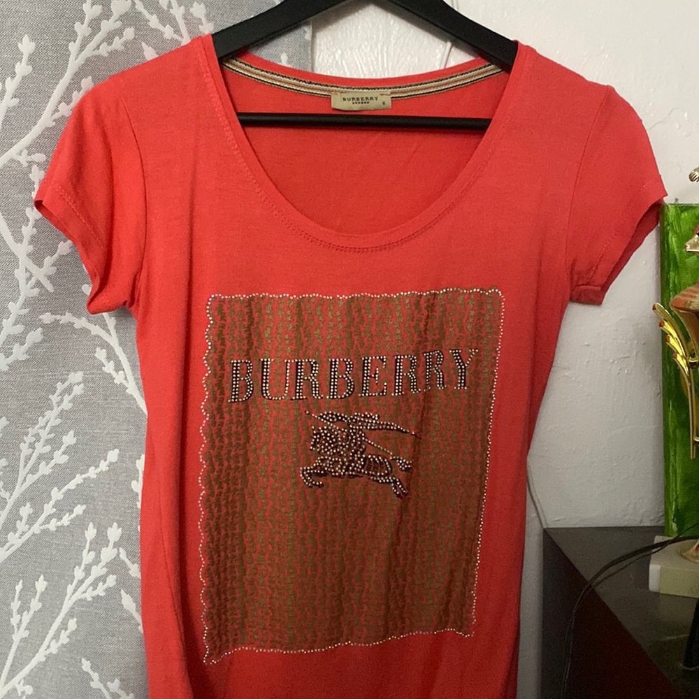 Burberry top🧡❤️